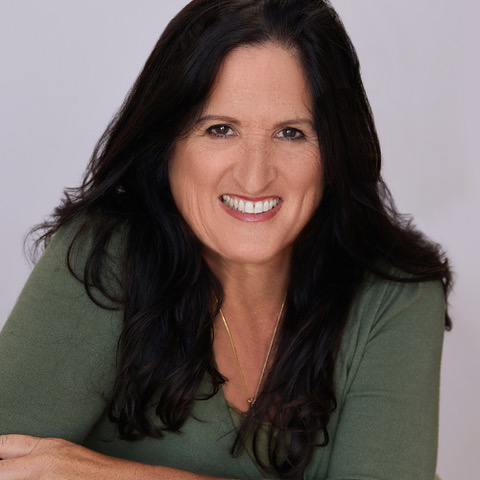 Lisa Miller Headshot