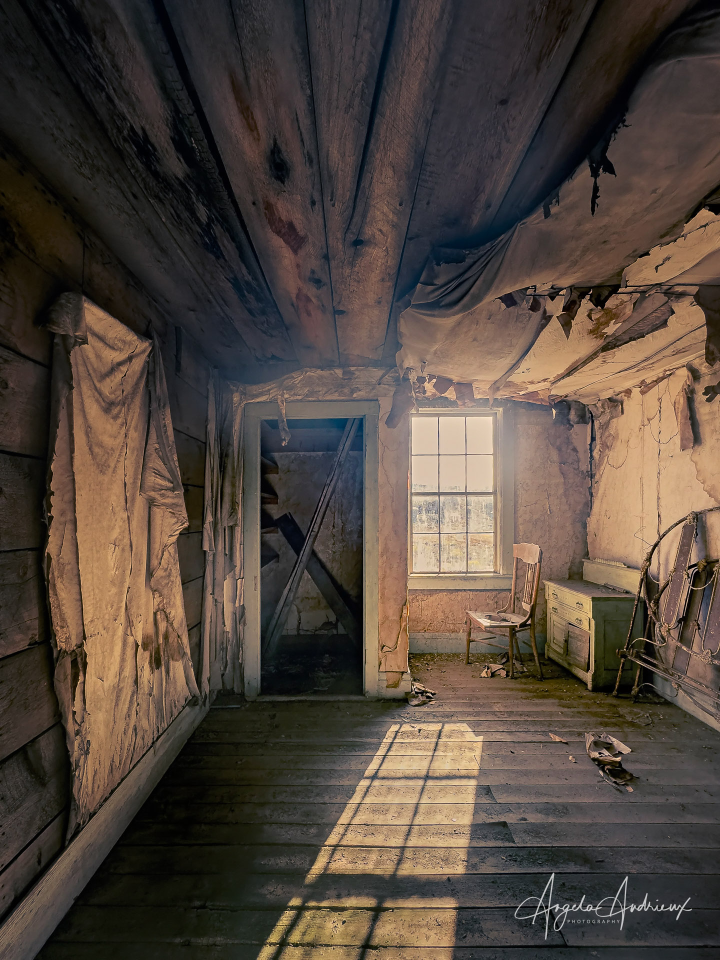 © Angela Andrieux "Fragments of Yesterday"