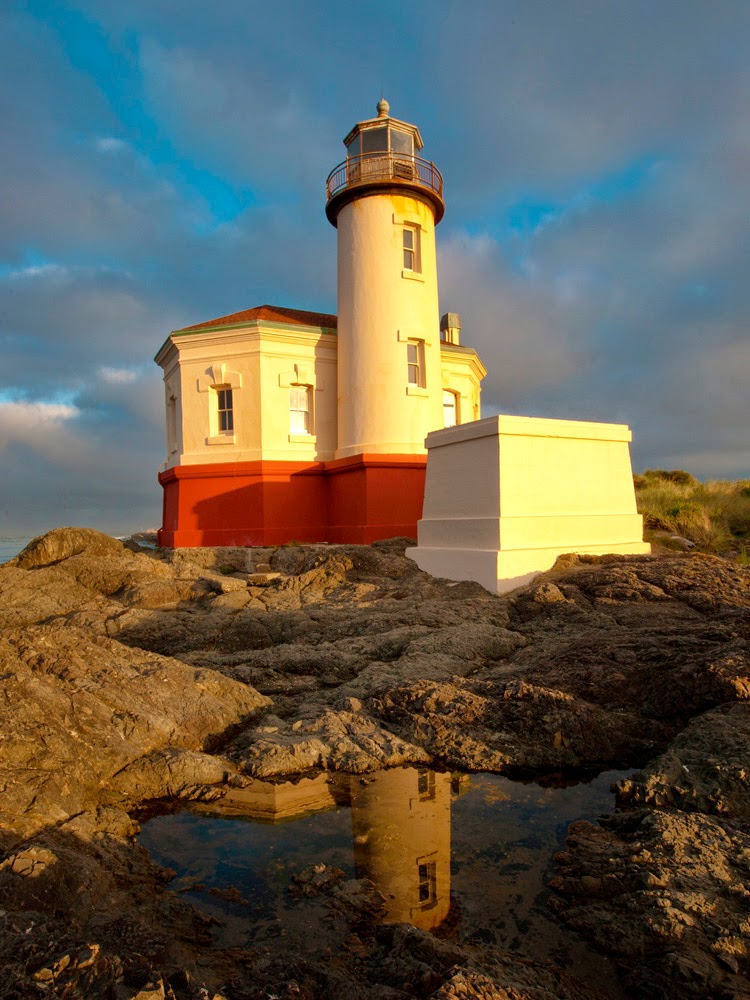 Honorable Mention, Landscape: Oregon Lighthouse by Janice Roudebush